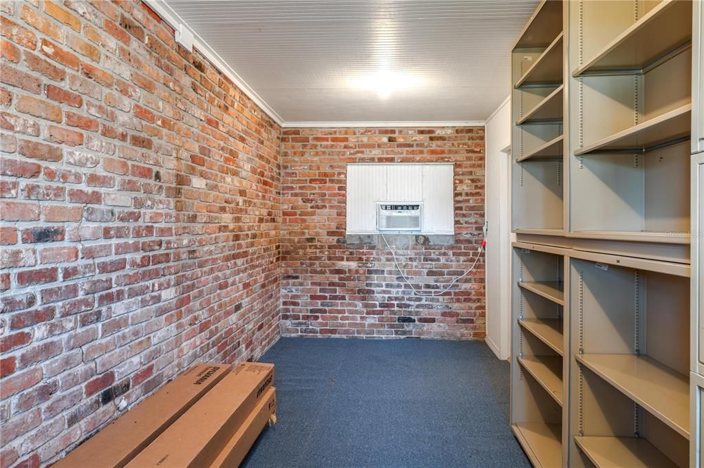 For Sale: $599,000 (0 beds, 0 baths, 2092 Square Feet)