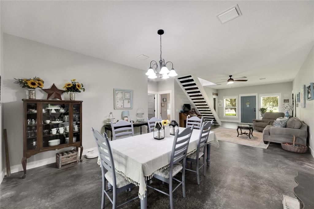 En Venta: $650,000 (6 camas, 3 baños, 3226 Pies cuadrados)