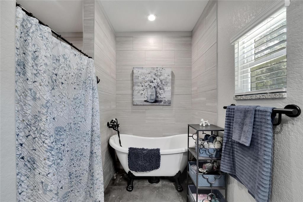 En Venta: $650,000 (6 camas, 3 baños, 3226 Pies cuadrados)