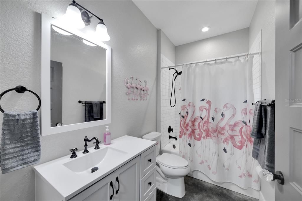 En Venta: $650,000 (6 camas, 3 baños, 3226 Pies cuadrados)