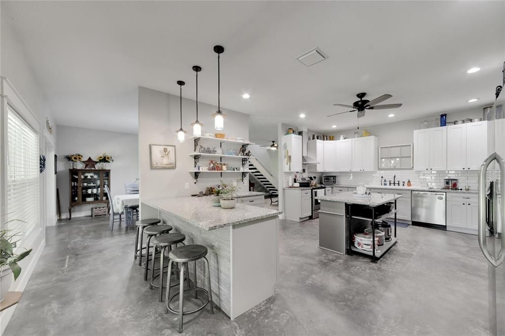 En Venta: $650,000 (6 camas, 3 baños, 3226 Pies cuadrados)