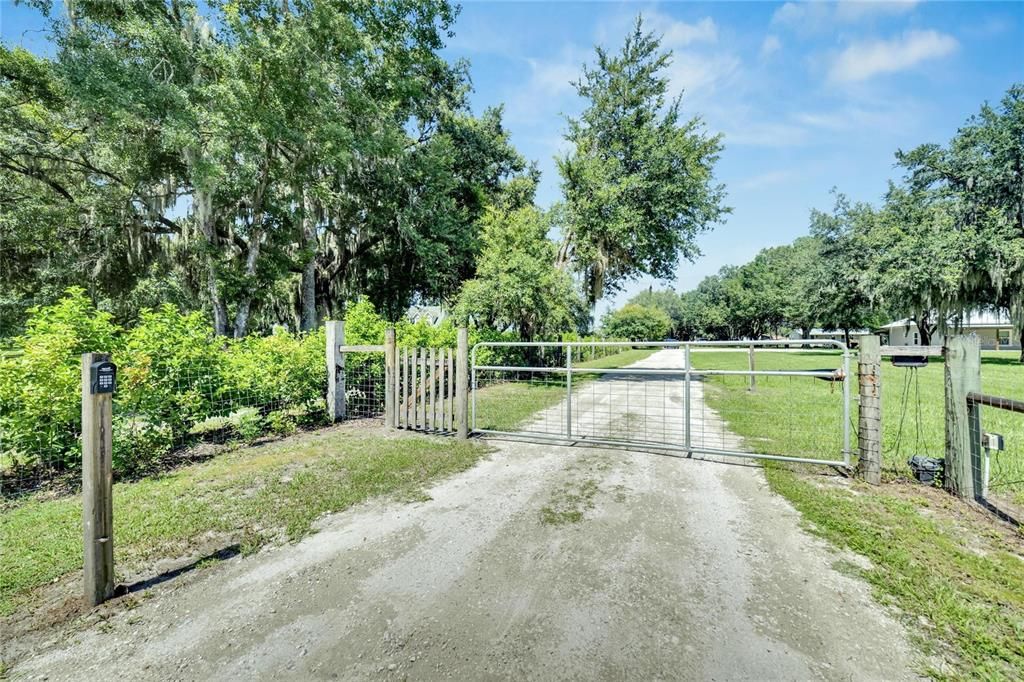 En Venta: $650,000 (6 camas, 3 baños, 3226 Pies cuadrados)