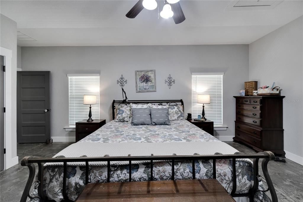 En Venta: $650,000 (6 camas, 3 baños, 3226 Pies cuadrados)