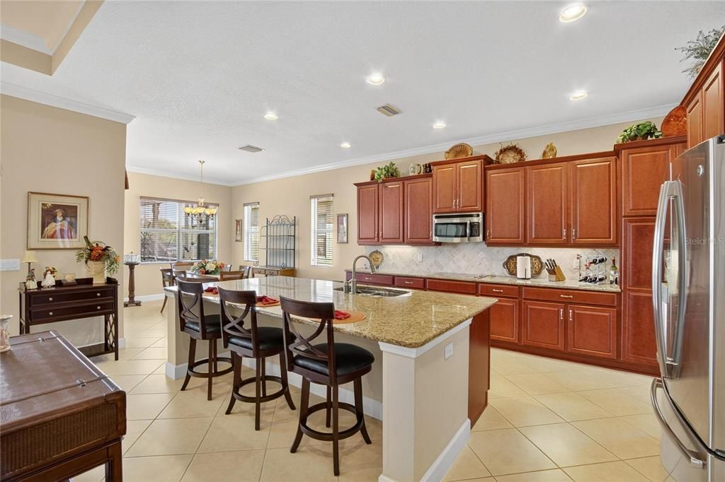 На продажу: $589,000 (2 спален, 2 ванн, 2348 Квадратных фут)