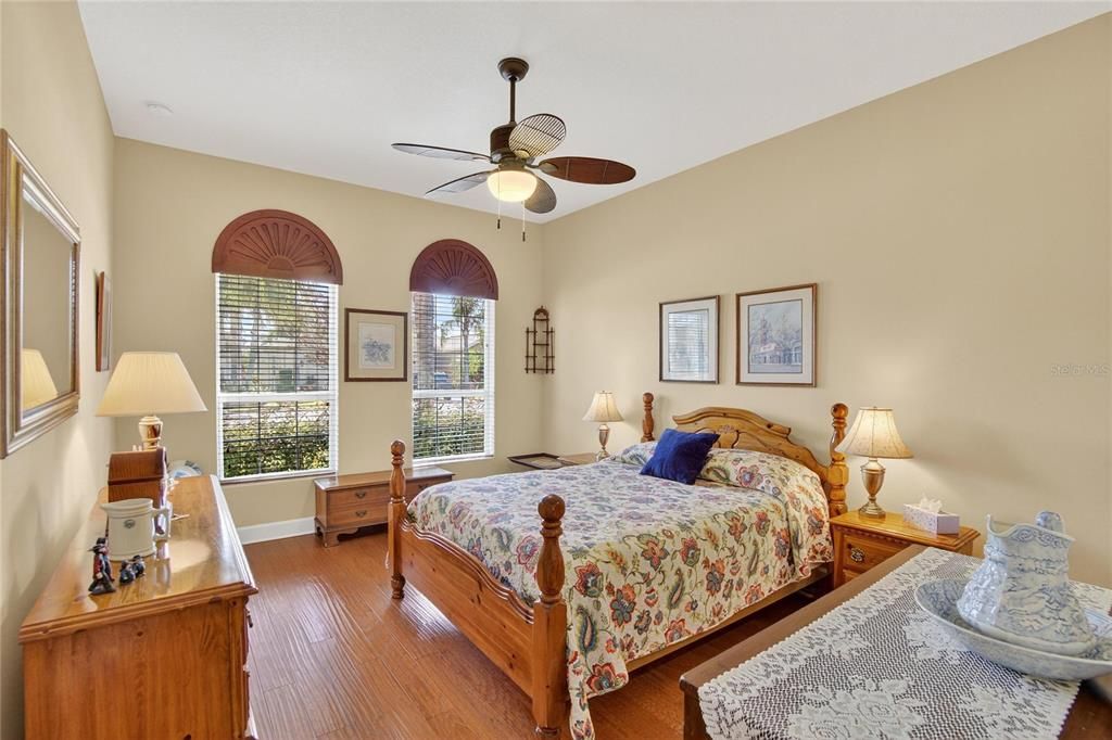 На продажу: $589,000 (2 спален, 2 ванн, 2348 Квадратных фут)