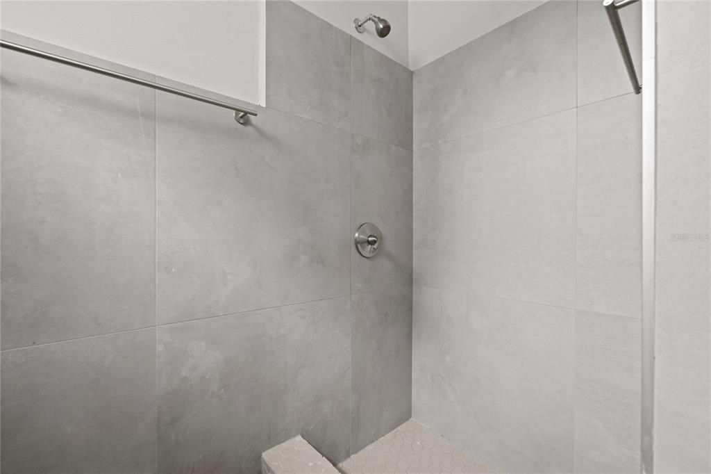 В аренду: $2,000 (1 спален, 1 ванн, 600 Квадратных фут)