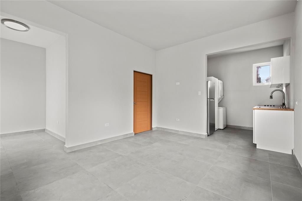 В аренду: $2,000 (1 спален, 1 ванн, 600 Квадратных фут)