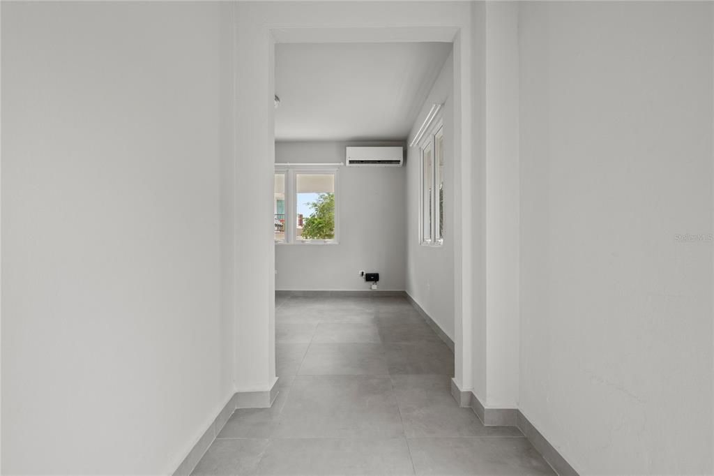 В аренду: $2,000 (1 спален, 1 ванн, 600 Квадратных фут)