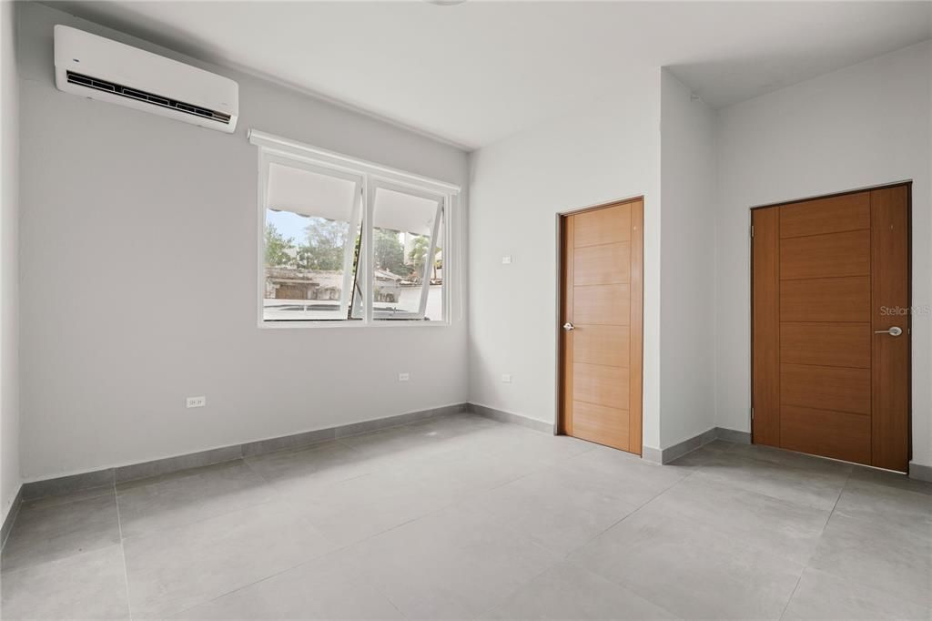 В аренду: $2,000 (1 спален, 1 ванн, 600 Квадратных фут)