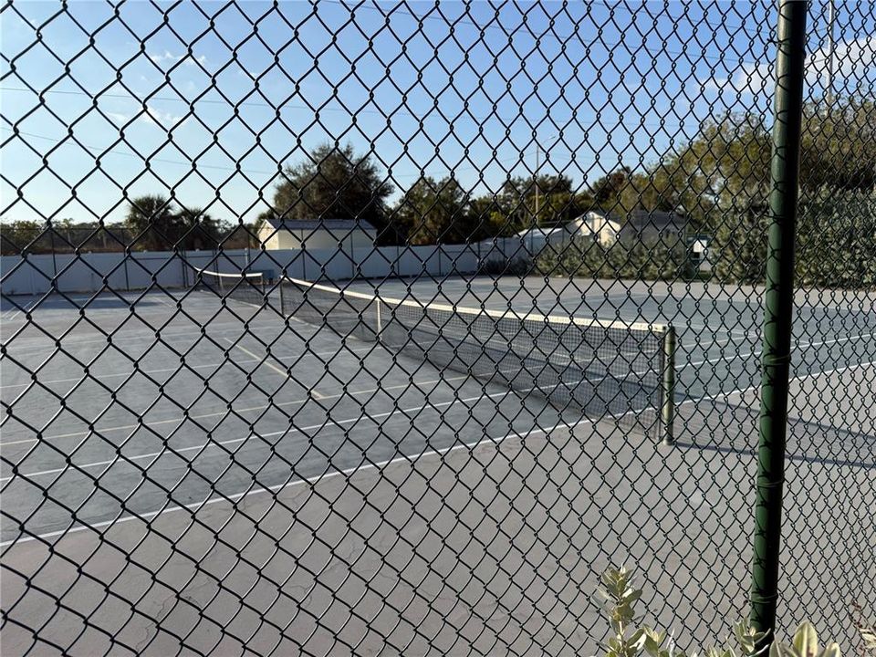 待售: $147,000 (1 贝兹, 1 浴室, 570 平方英尺)