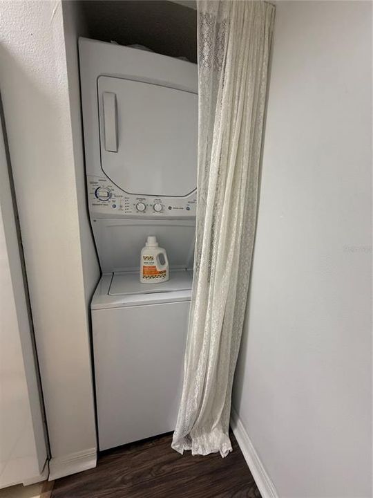 待售: $147,000 (1 贝兹, 1 浴室, 570 平方英尺)