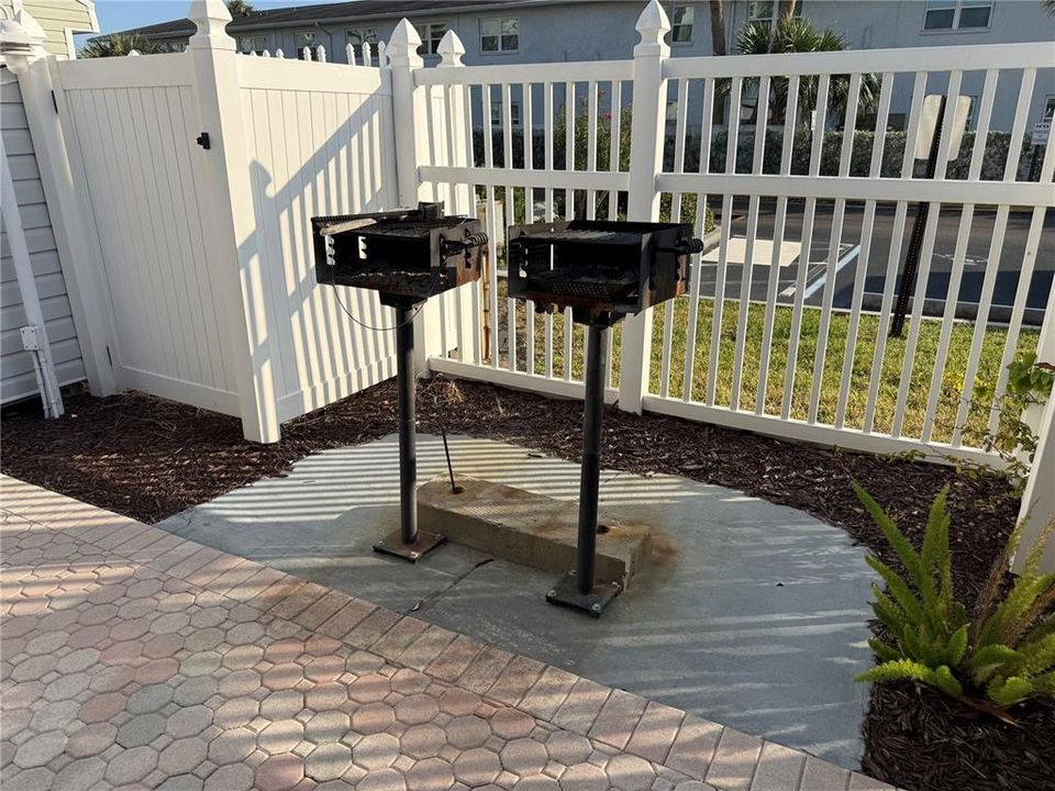 待售: $147,000 (1 贝兹, 1 浴室, 570 平方英尺)