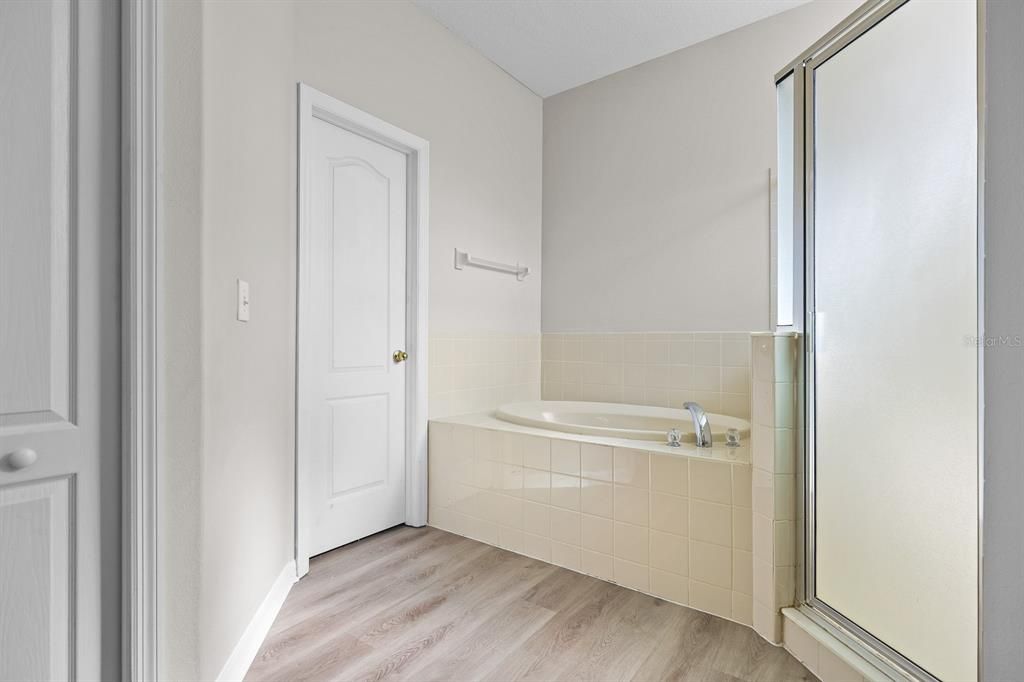 For Rent: $2,700 (4 beds, 3 baths, 2189 Square Feet)