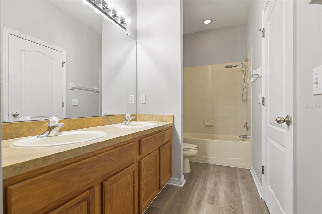 For Rent: $2,700 (4 beds, 3 baths, 2189 Square Feet)