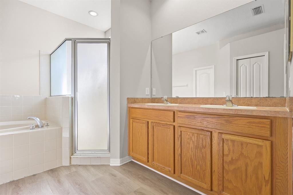 For Rent: $2,700 (4 beds, 3 baths, 2189 Square Feet)