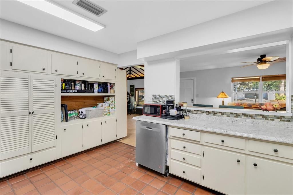 For Sale: $415,000 (3 beds, 2 baths, 1744 Square Feet)