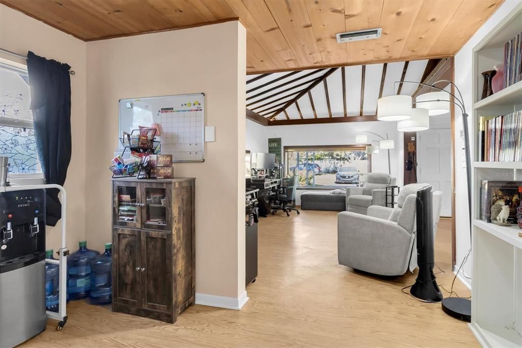 For Sale: $415,000 (3 beds, 2 baths, 1744 Square Feet)