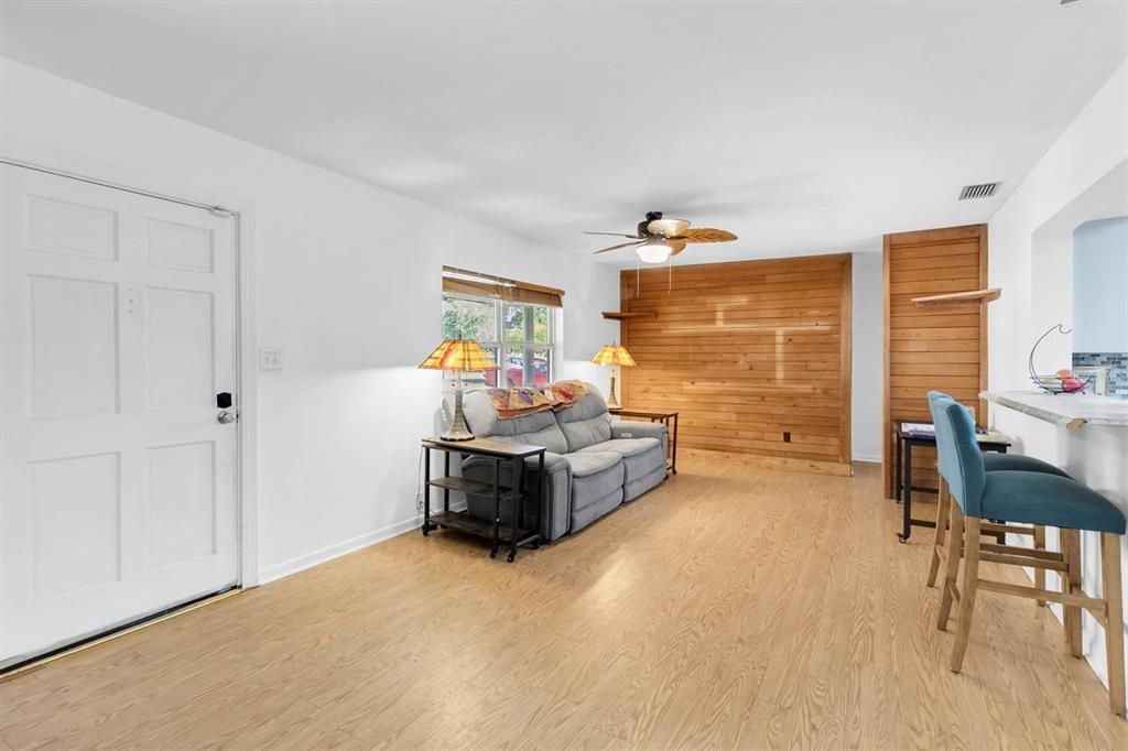 For Sale: $415,000 (3 beds, 2 baths, 1744 Square Feet)