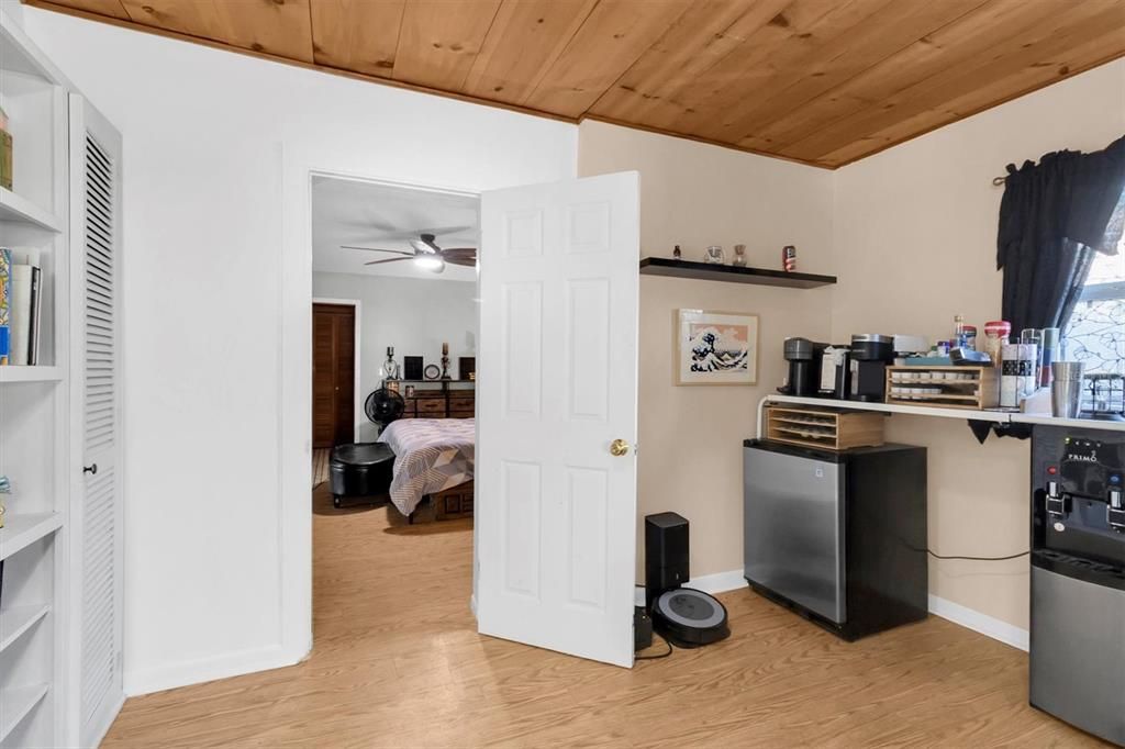 For Sale: $415,000 (3 beds, 2 baths, 1744 Square Feet)