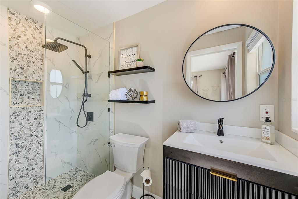 En Venta: $574,900 (3 camas, 2 baños, 1600 Pies cuadrados)