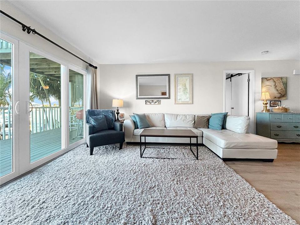 待售: $669,000 (2 贝兹, 2 浴室, 1090 平方英尺)