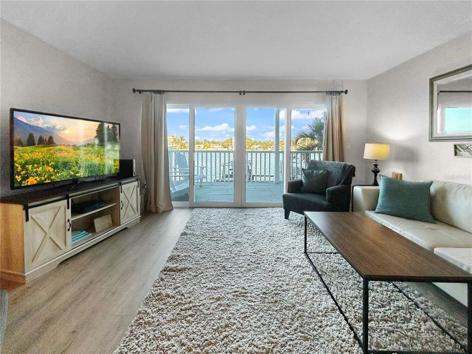 待售: $669,000 (2 贝兹, 2 浴室, 1090 平方英尺)