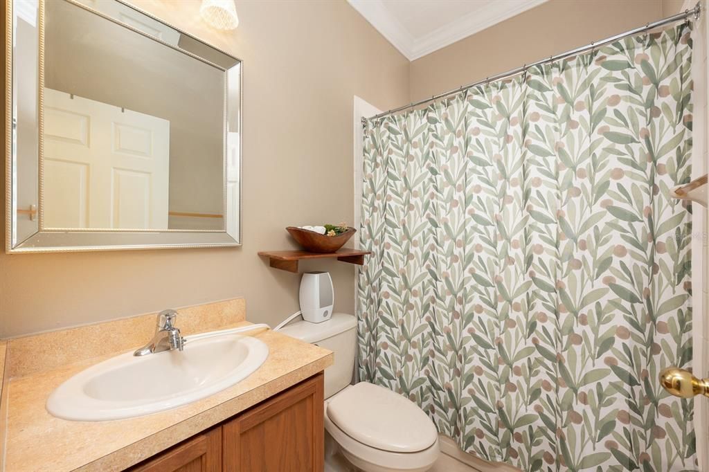 For Sale: $375,000 (3 beds, 2 baths, 2011 Square Feet)