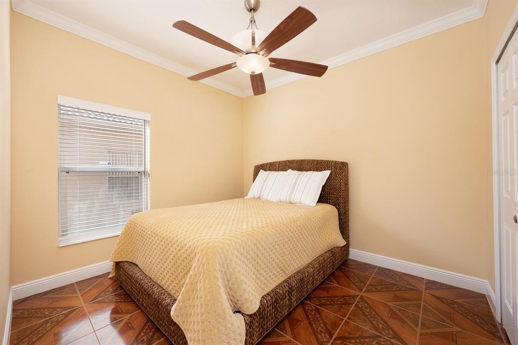 For Sale: $375,000 (3 beds, 2 baths, 2011 Square Feet)