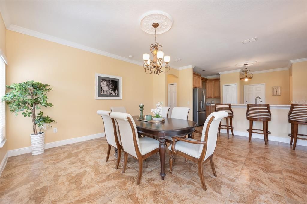 For Sale: $375,000 (3 beds, 2 baths, 2011 Square Feet)