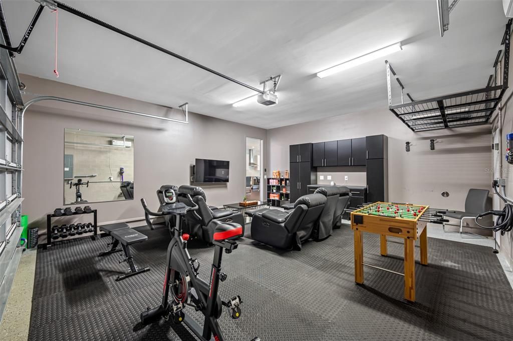 For Rent: $12,000 (4 beds, 3 baths, 3277 Square Feet)