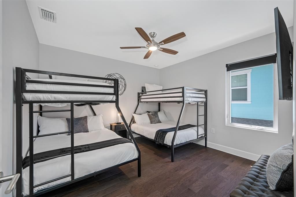 For Rent: $12,000 (4 beds, 3 baths, 3277 Square Feet)