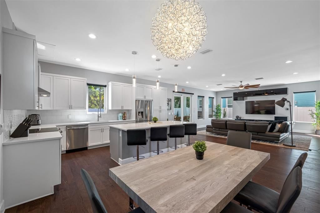 For Rent: $12,000 (4 beds, 3 baths, 3277 Square Feet)