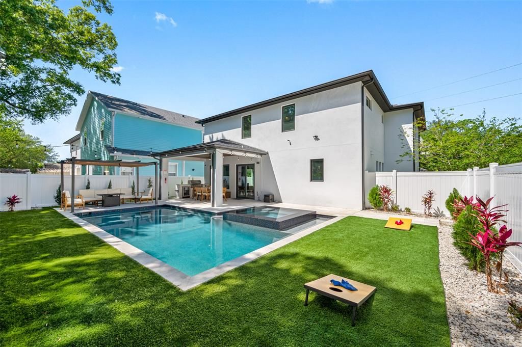 For Rent: $12,000 (4 beds, 3 baths, 3277 Square Feet)