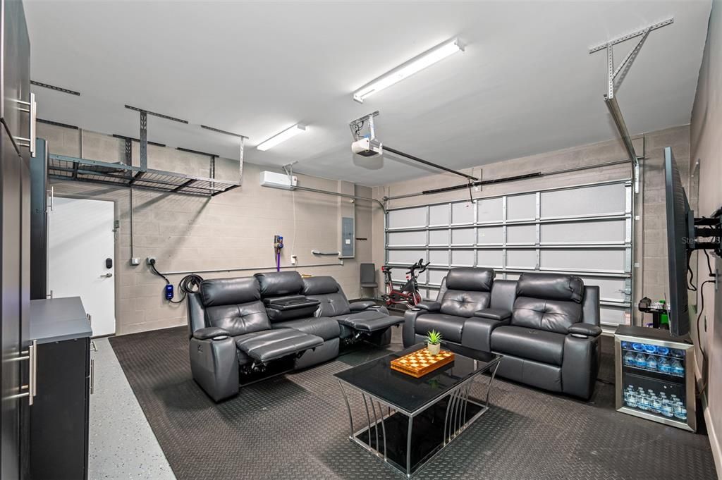 For Rent: $12,000 (4 beds, 3 baths, 3277 Square Feet)