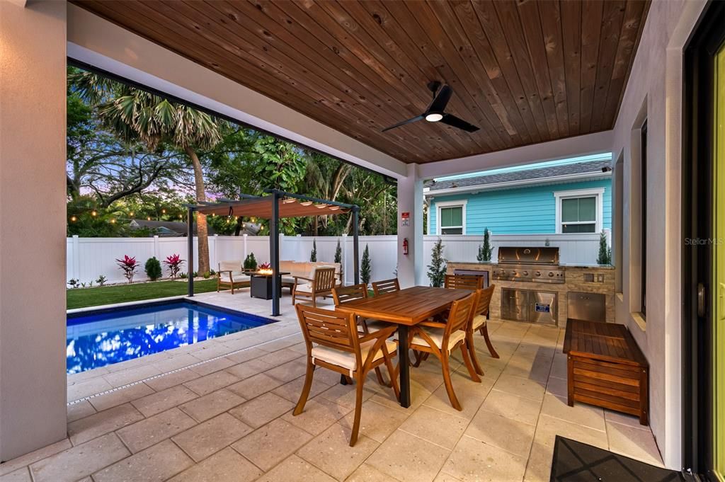 For Rent: $12,000 (4 beds, 3 baths, 3277 Square Feet)