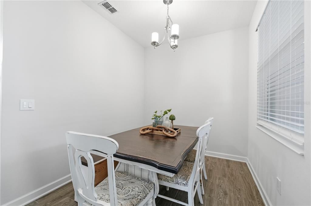 Active With Contract: $515,000 (5 beds, 3 baths, 2638 Square Feet)