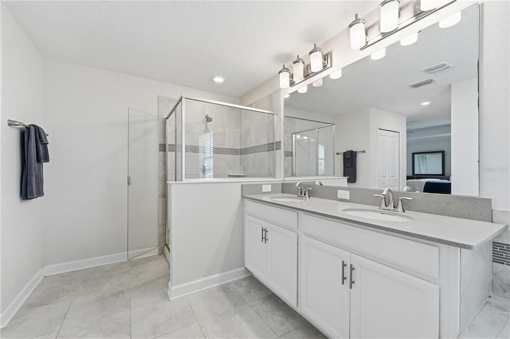 Active With Contract: $515,000 (5 beds, 3 baths, 2638 Square Feet)