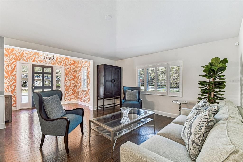 В аренду: $6,900 (4 спален, 2 ванн, 2336 Квадратных фут)