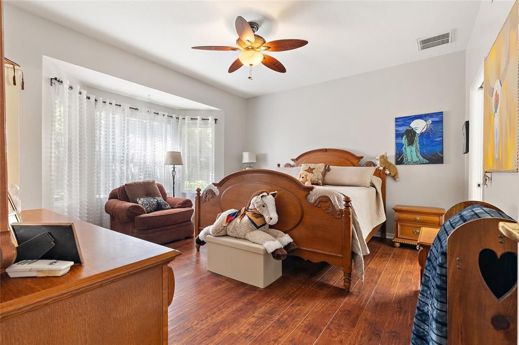 Active With Contract: $329,900 (3 beds, 2 baths, 1462 Square Feet)