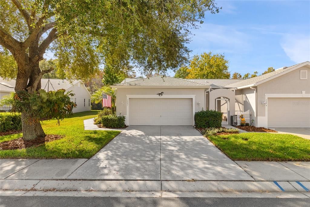 Active With Contract: $329,900 (3 beds, 2 baths, 1462 Square Feet)