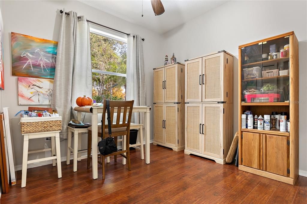 Active With Contract: $329,900 (3 beds, 2 baths, 1462 Square Feet)