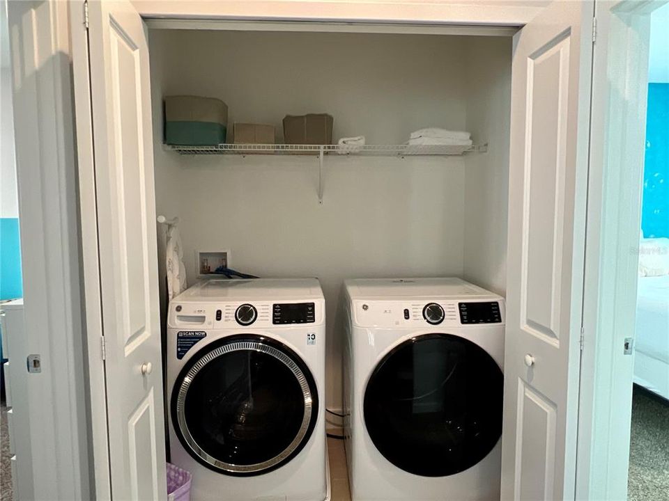 待售: $435,000 (4 贝兹, 3 浴室, 2205 平方英尺)