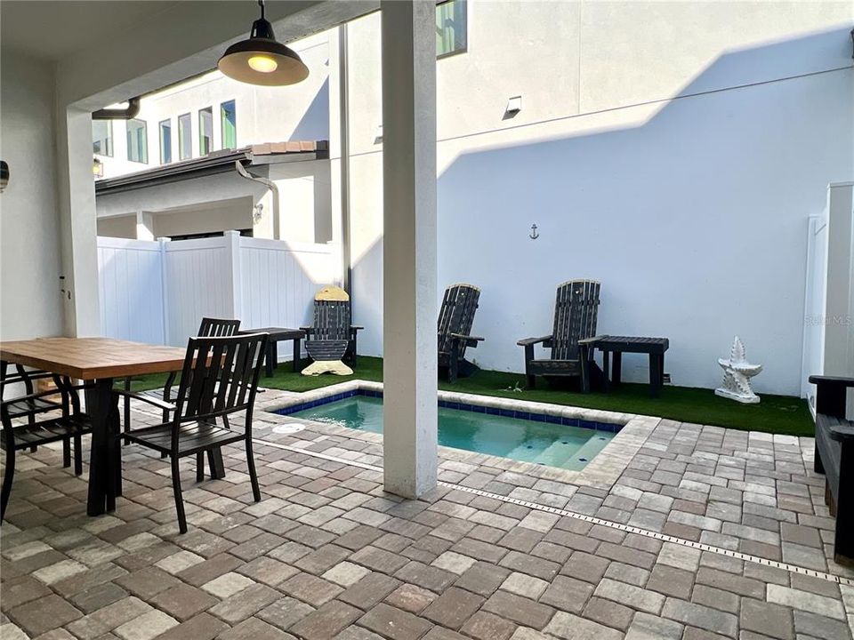 待售: $435,000 (4 贝兹, 3 浴室, 2205 平方英尺)