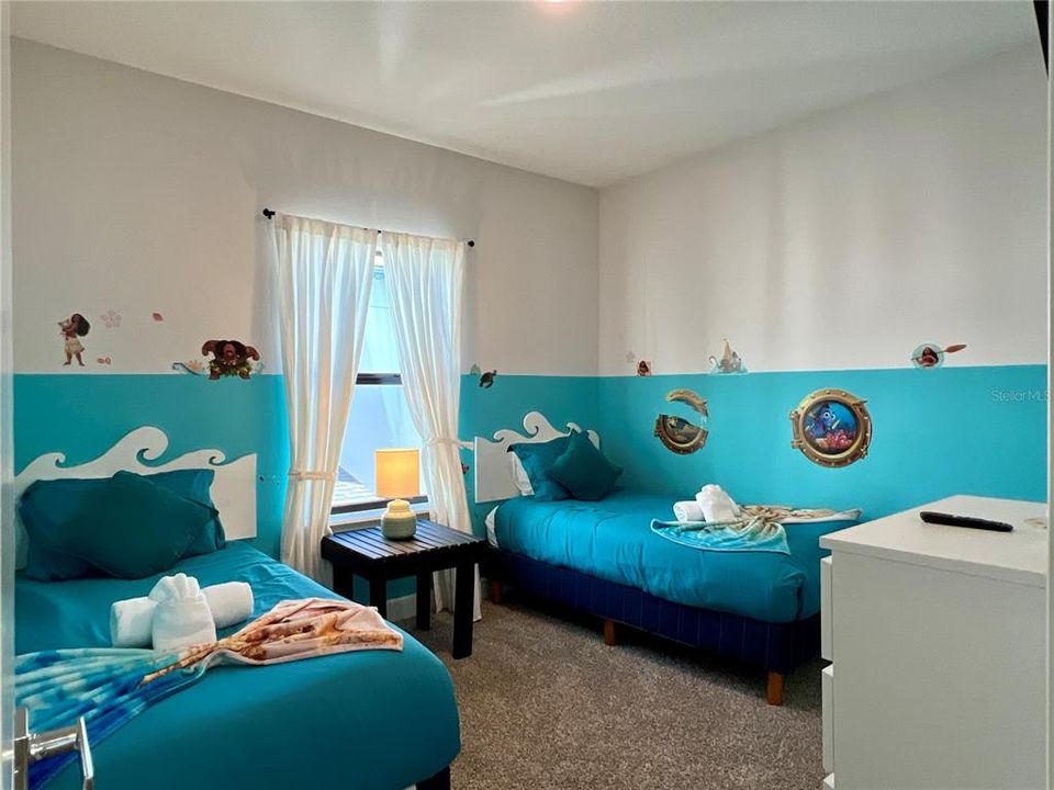 待售: $435,000 (4 贝兹, 3 浴室, 2205 平方英尺)