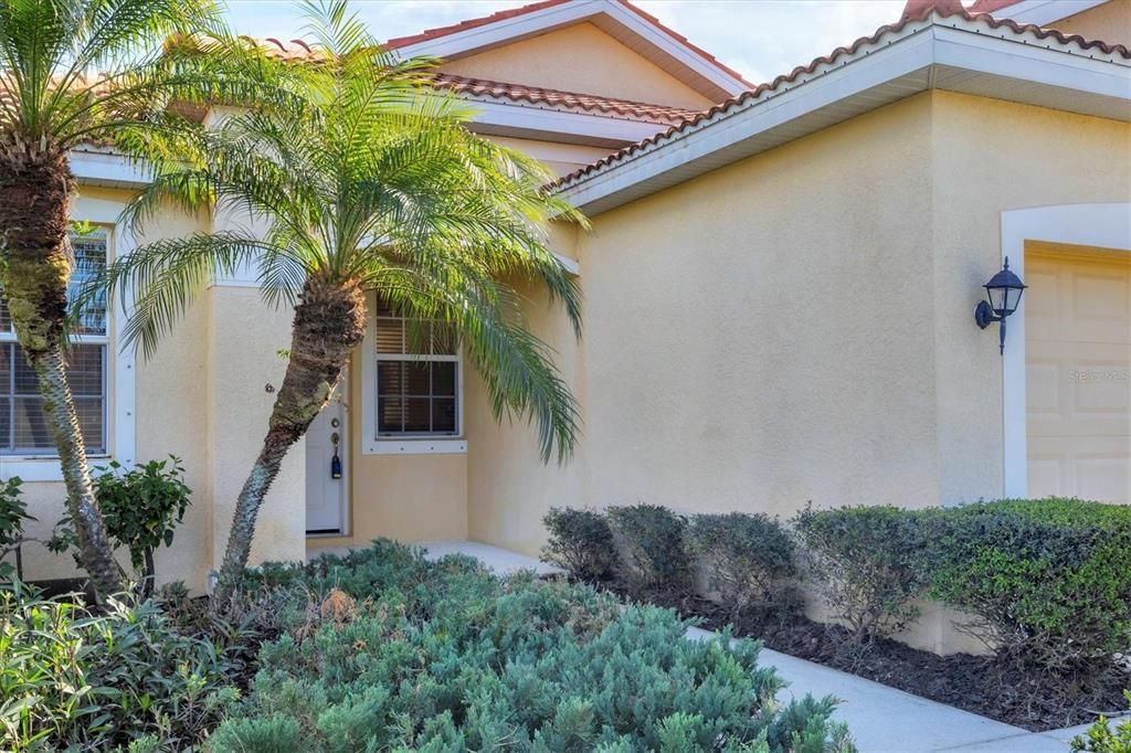 For Rent: $2,500 (4 beds, 2 baths, 1551 Square Feet)