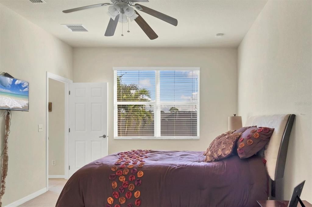 For Rent: $2,500 (4 beds, 2 baths, 1551 Square Feet)