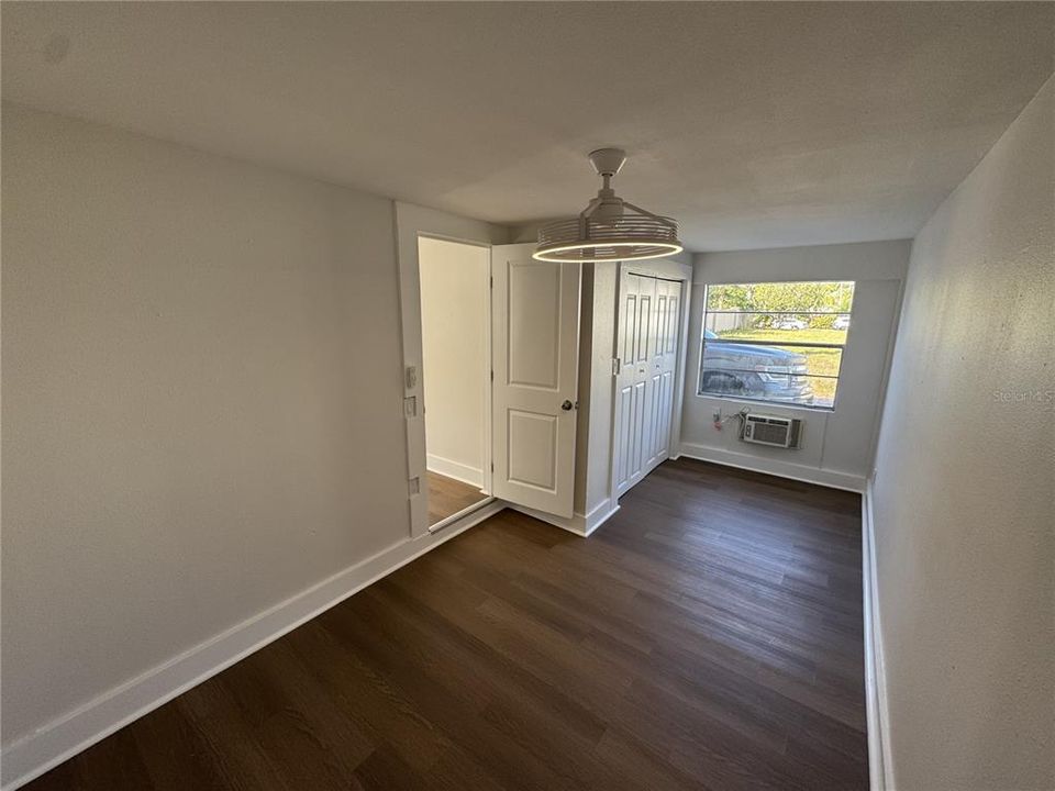 出租: $1,650 (1 贝兹, 1 浴室, 350 平方英尺)