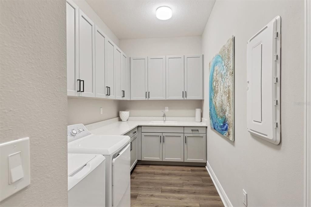 For Sale: $1,349,000 (3 beds, 3 baths, 3066 Square Feet)