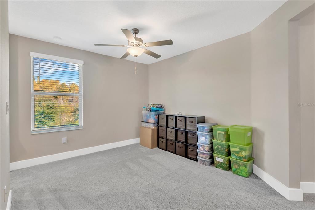 En Venta: $510,000 (4 camas, 2 baños, 2334 Pies cuadrados)