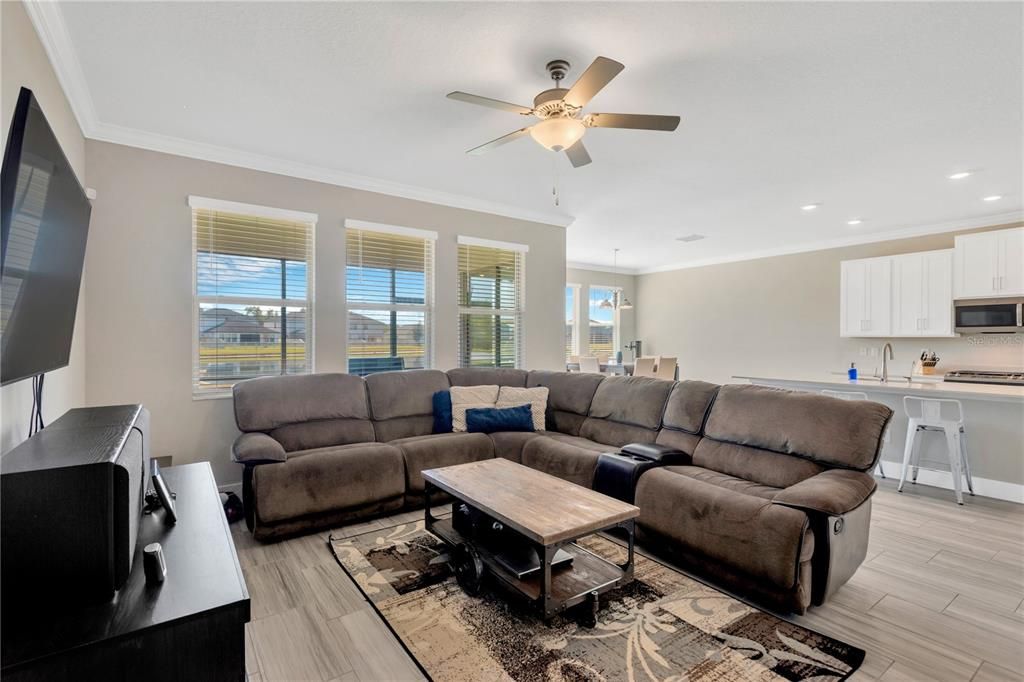 En Venta: $510,000 (4 camas, 2 baños, 2334 Pies cuadrados)